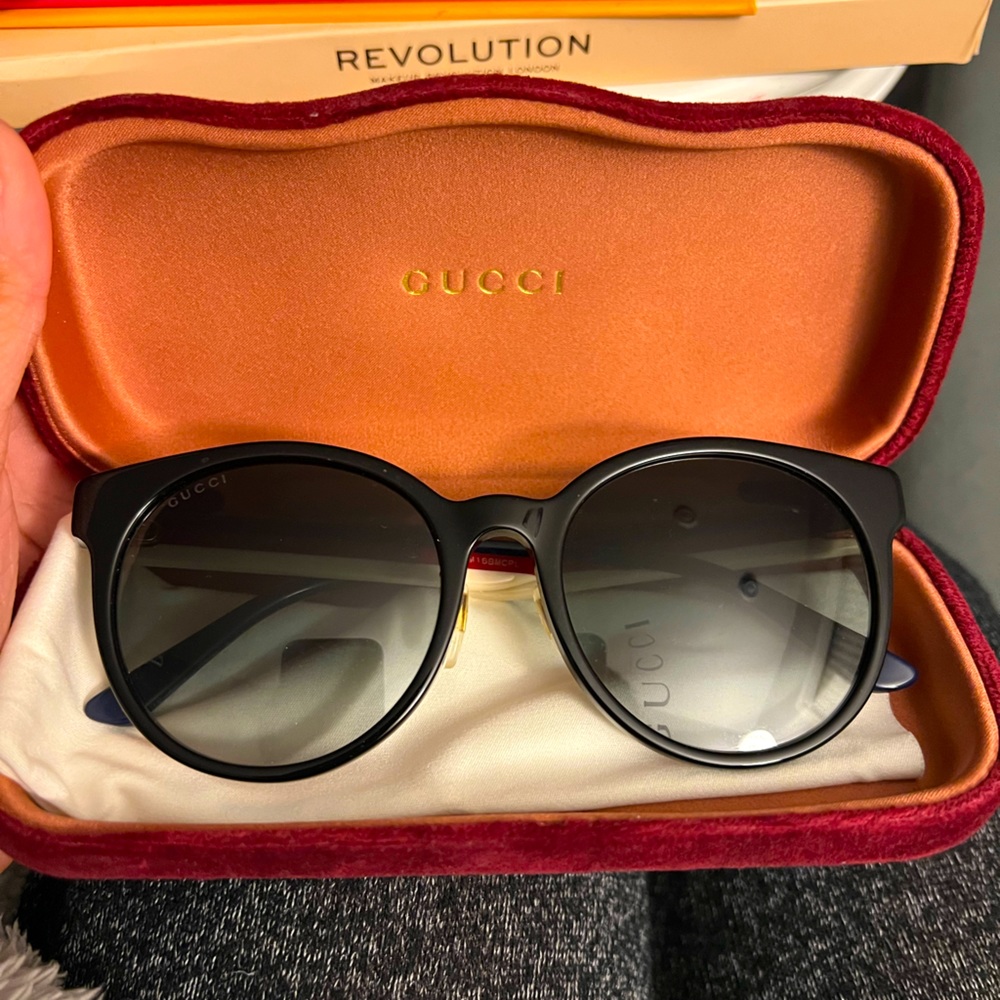 ****SOLD*****Gucci Sunglasses